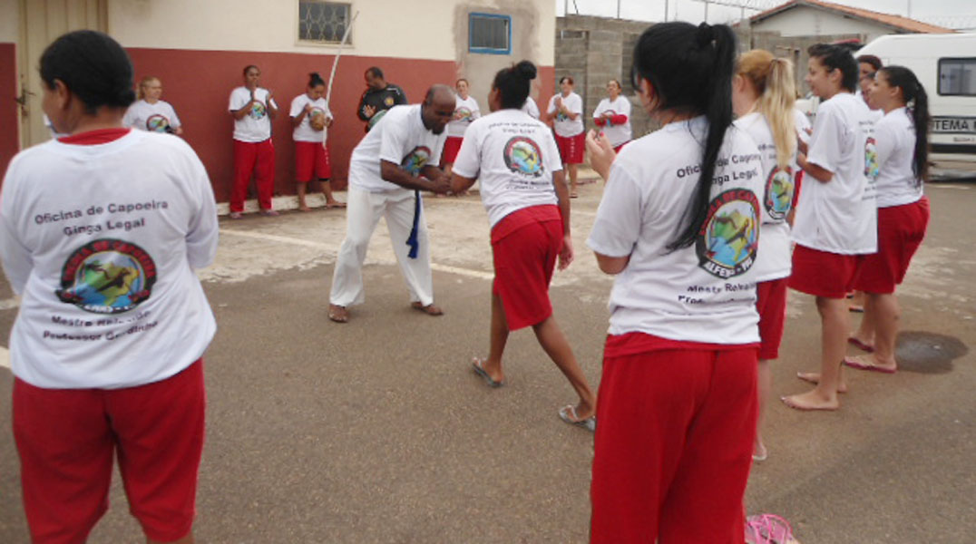 /14124capoeira-cp.jpg