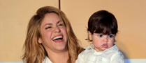 /7285shakira_p.jpg