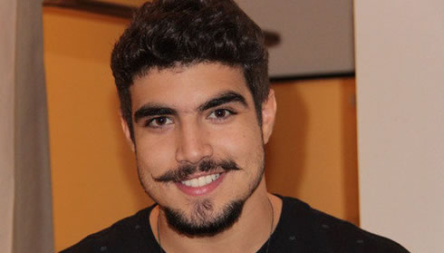 /8915caio_castro.jpg