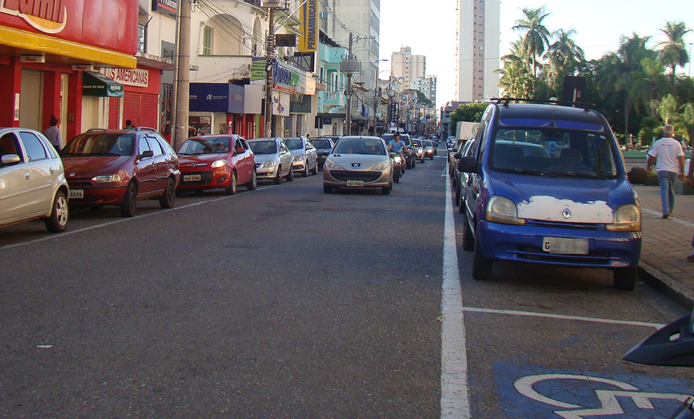 Decreto volta a exigir máscaras em escolas, transporte coletivo e unidades de saúde